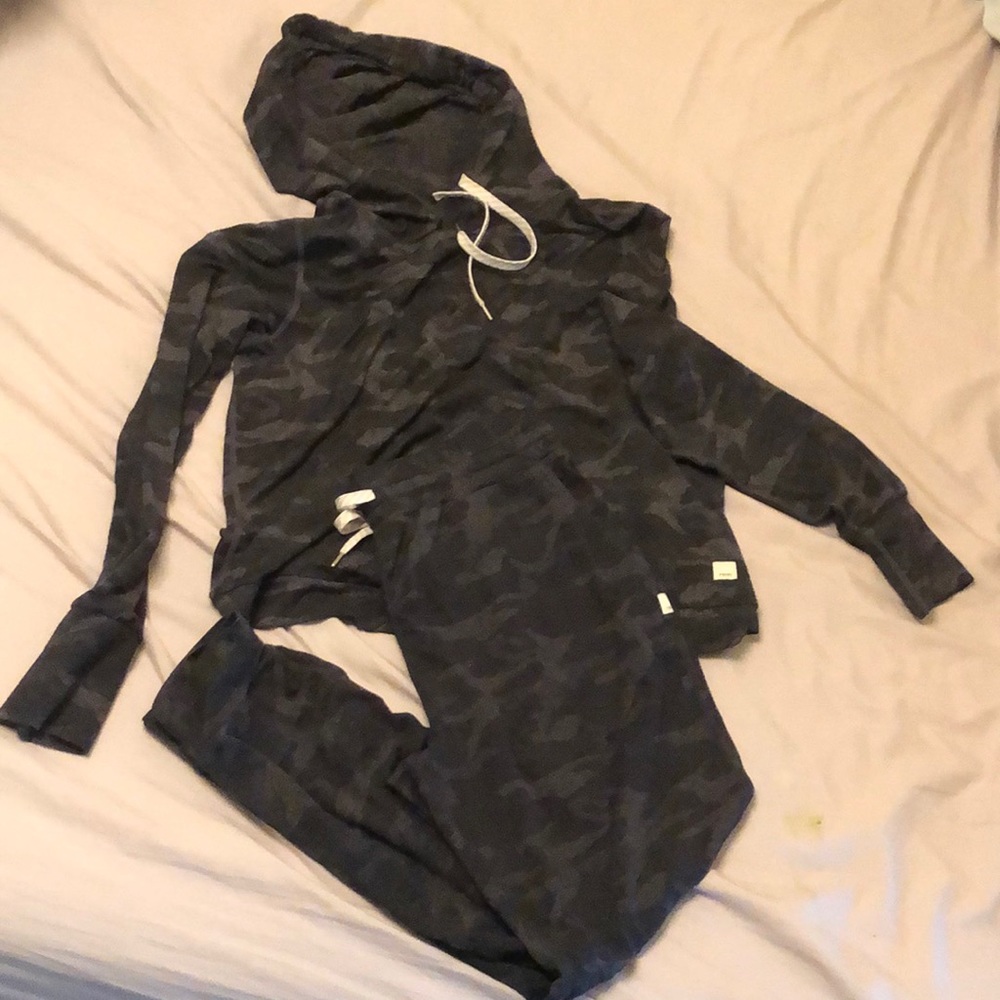 Gray Camo VUORI Jogger suit ***Like NEW